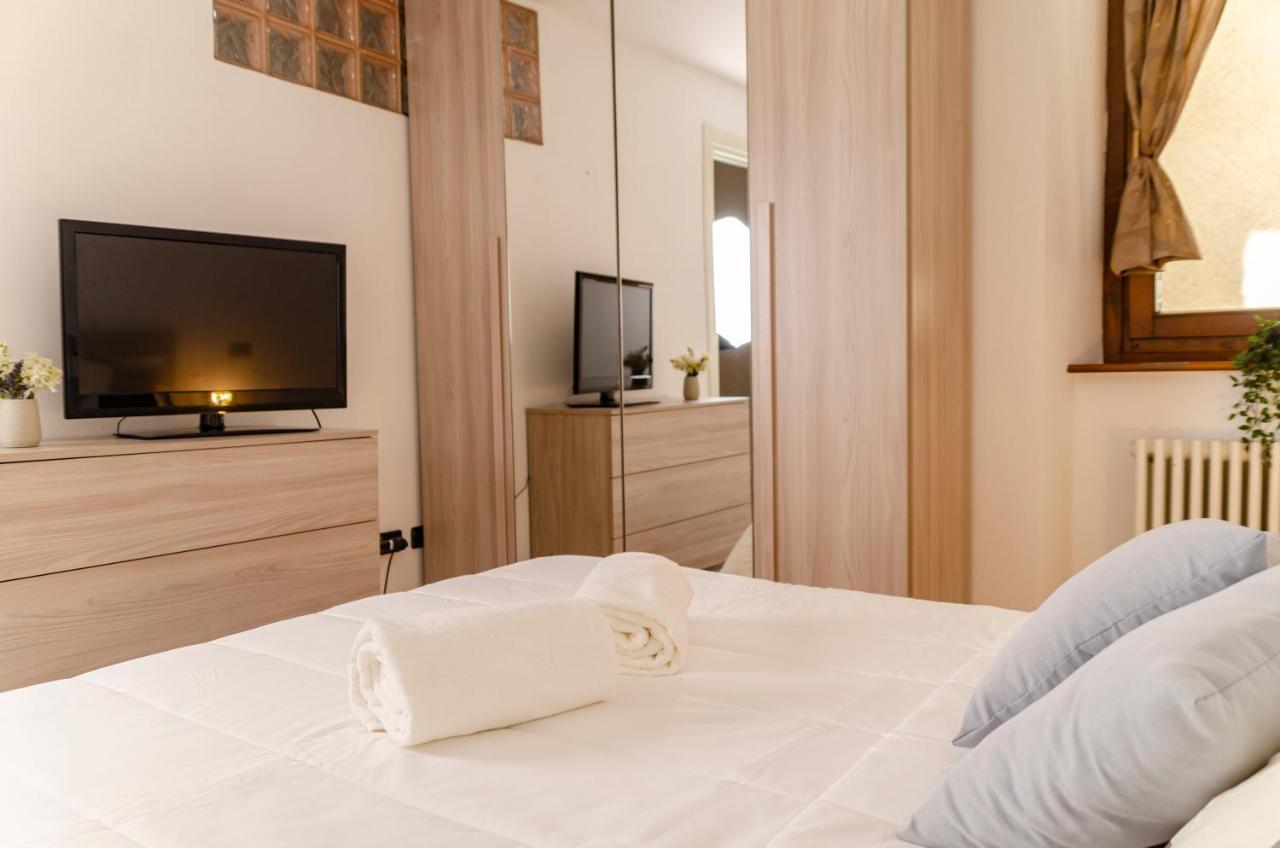 Centro Storico ☆☆☆☆☆ K2 Apartment Aosta Buitenkant foto